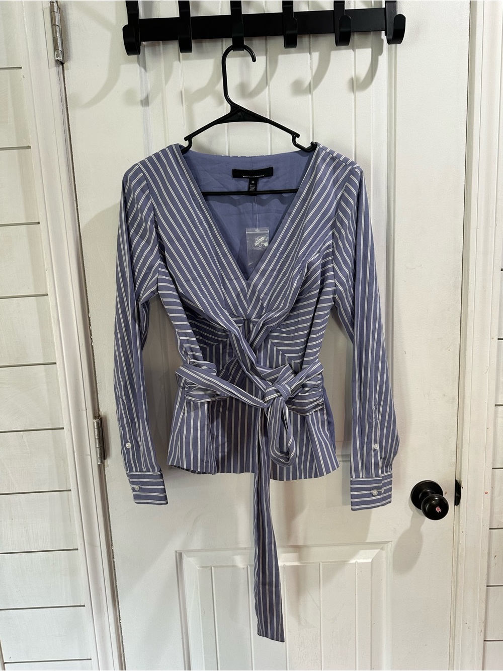 White House Black Market 10 Blue Stripe Twist Front Tie-Waist Blouse - Picture 4 of 6